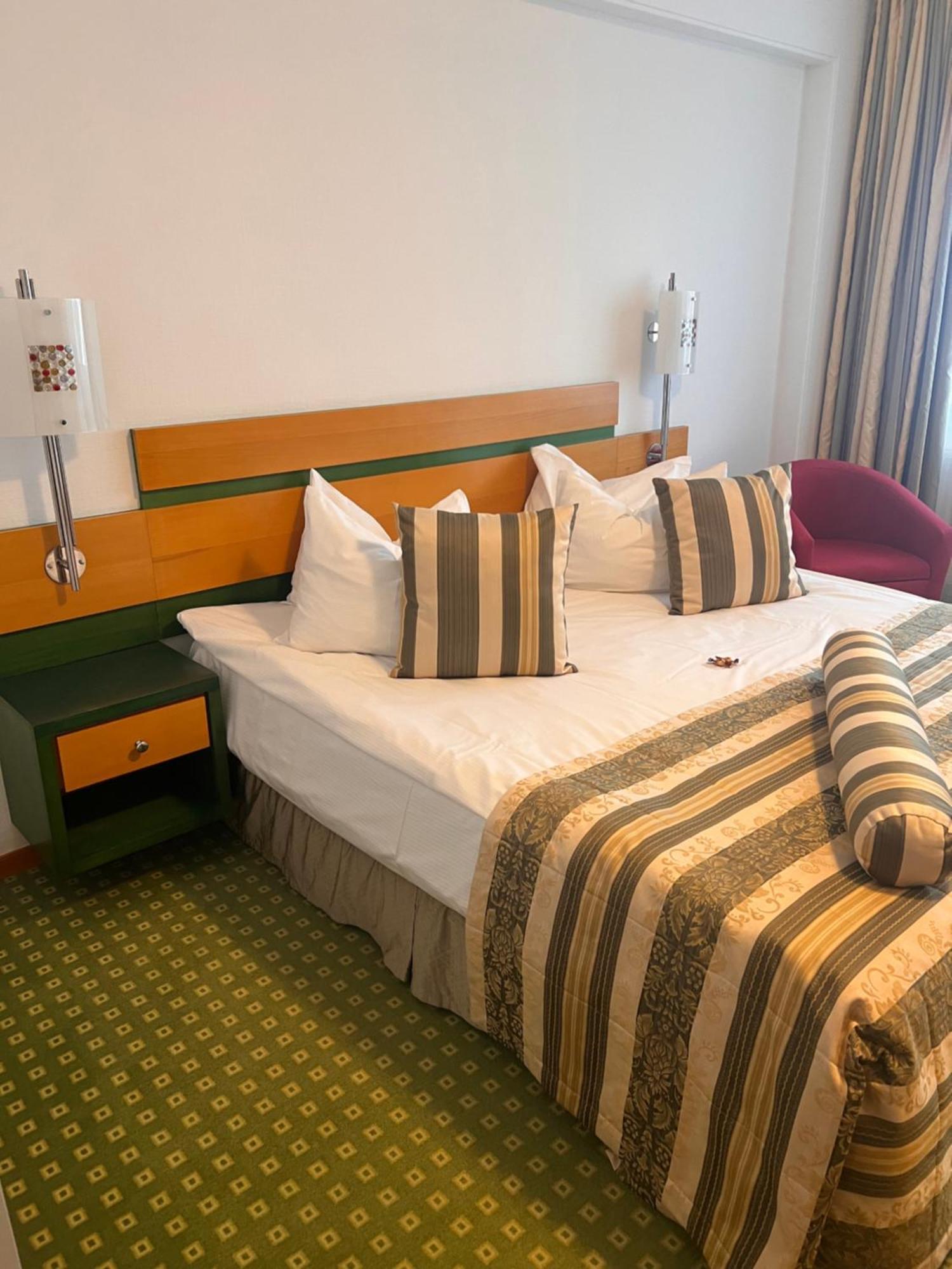 Hotel Jasmine Brasov Luaran gambar