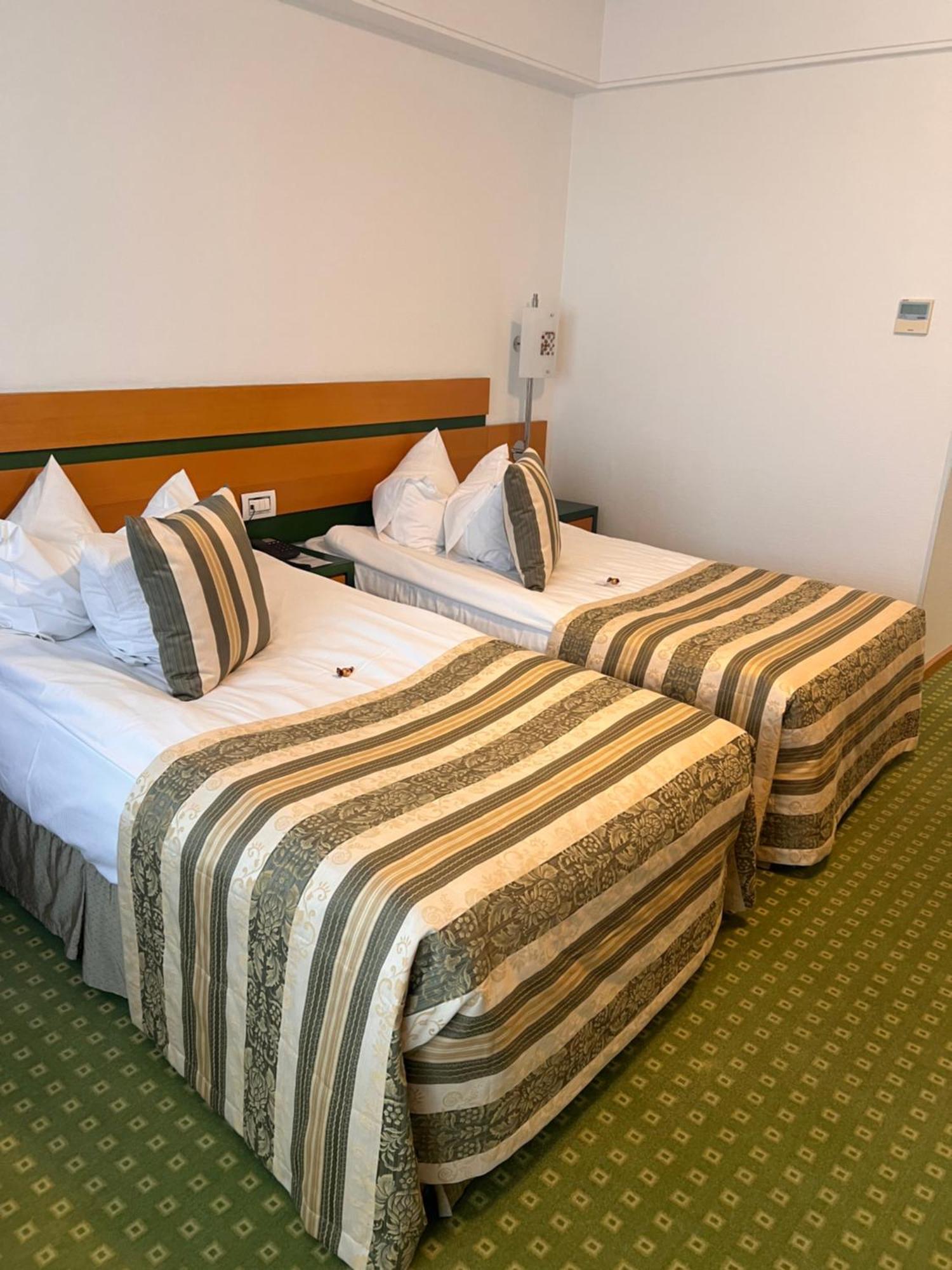 Hotel Jasmine Brasov Luaran gambar